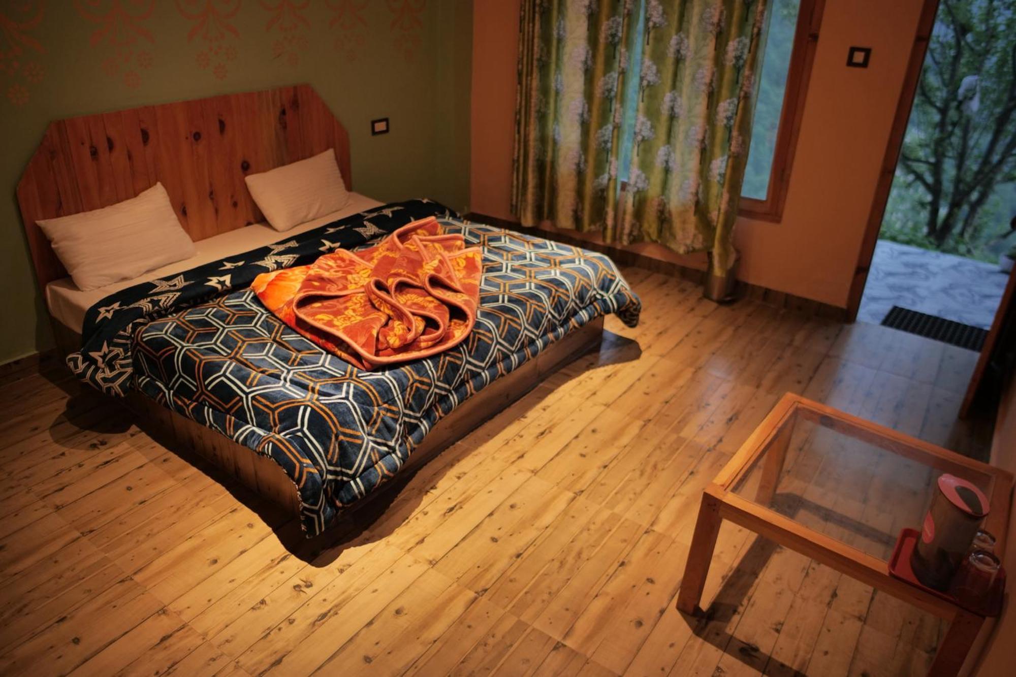 Yellowjackets Hostel Tosh Экстерьер фото