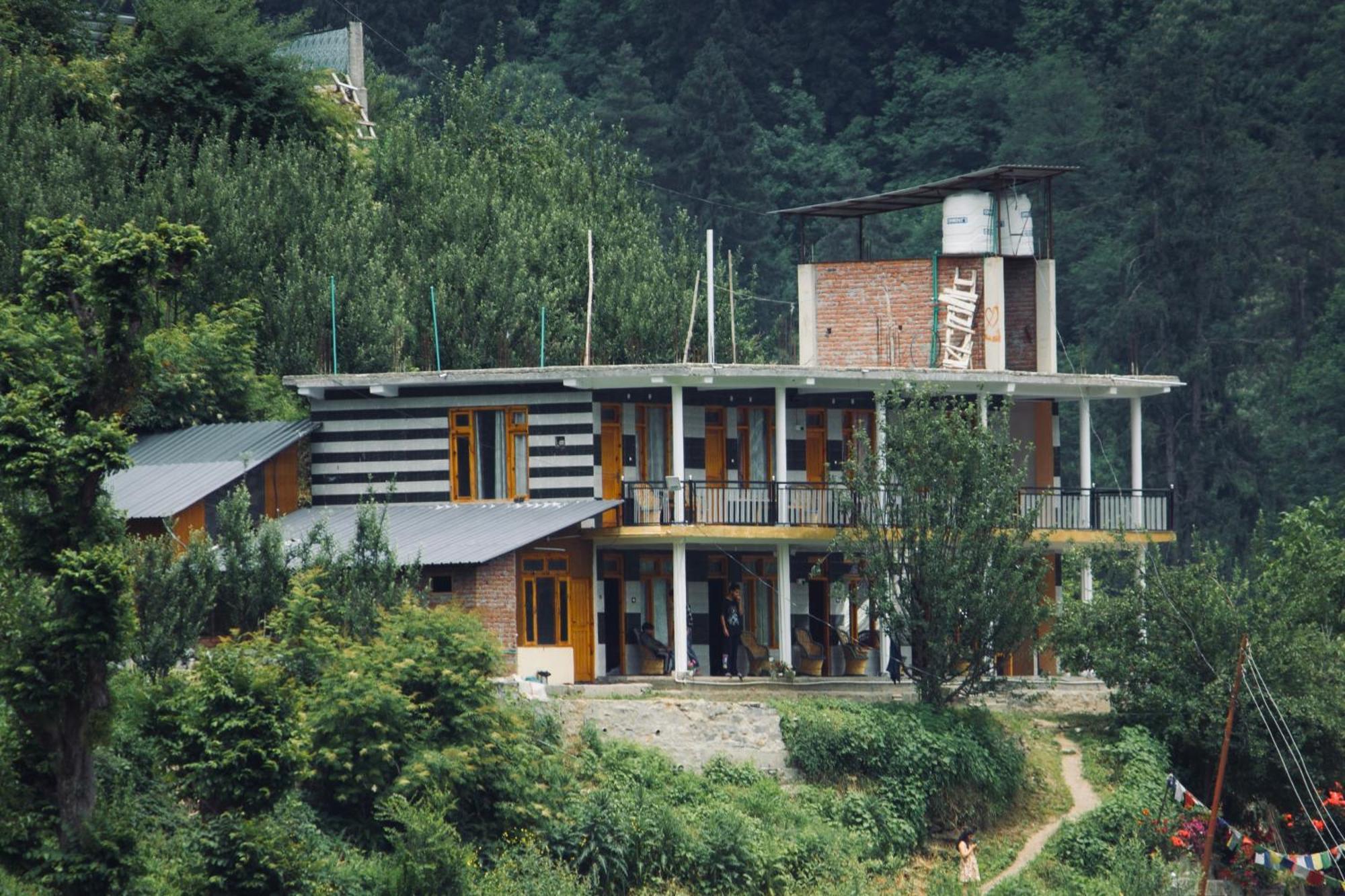 Yellowjackets Hostel Tosh Экстерьер фото