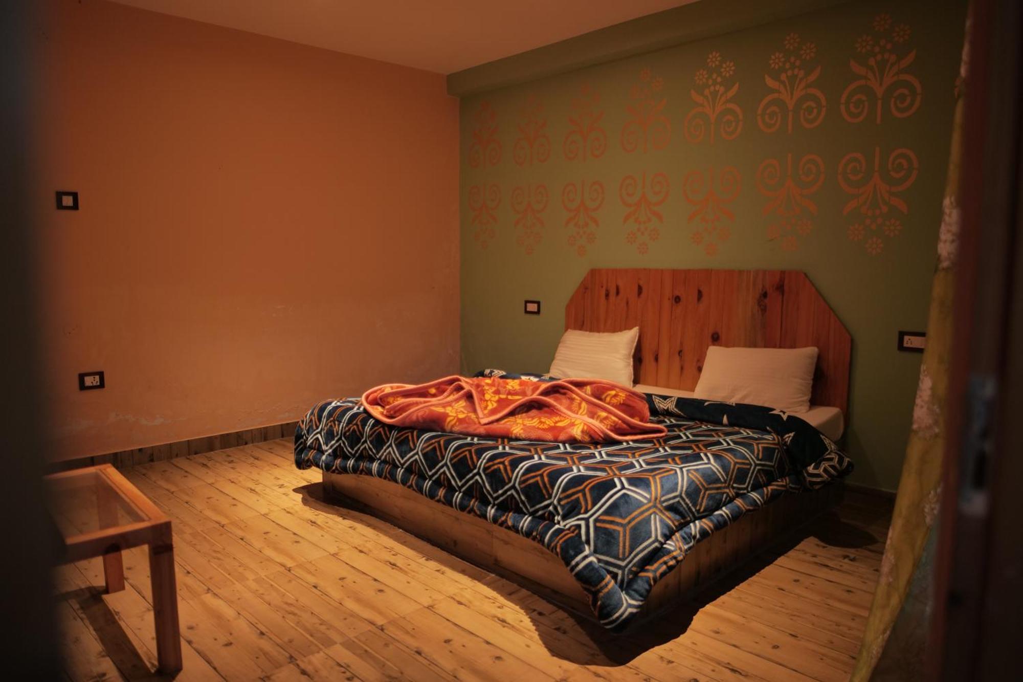 Yellowjackets Hostel Tosh Экстерьер фото